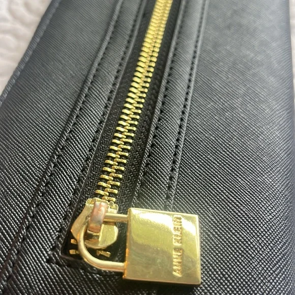 NWOT ANNE KLEIN Wallet Black Brand New with Gold Zippers - Picture 4 of 11